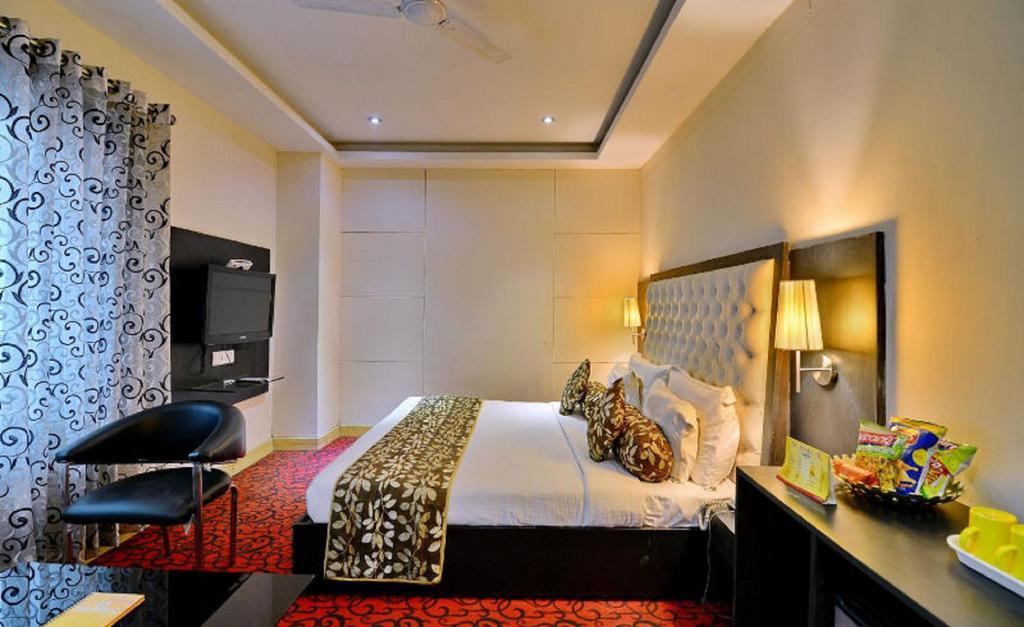 Click Hotel Kohinoor, Ludhiana Exterior photo